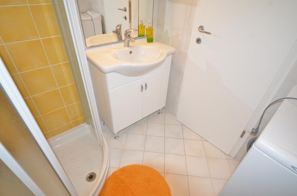Apartment Anna Borik Ровінь Екстер'єр фото